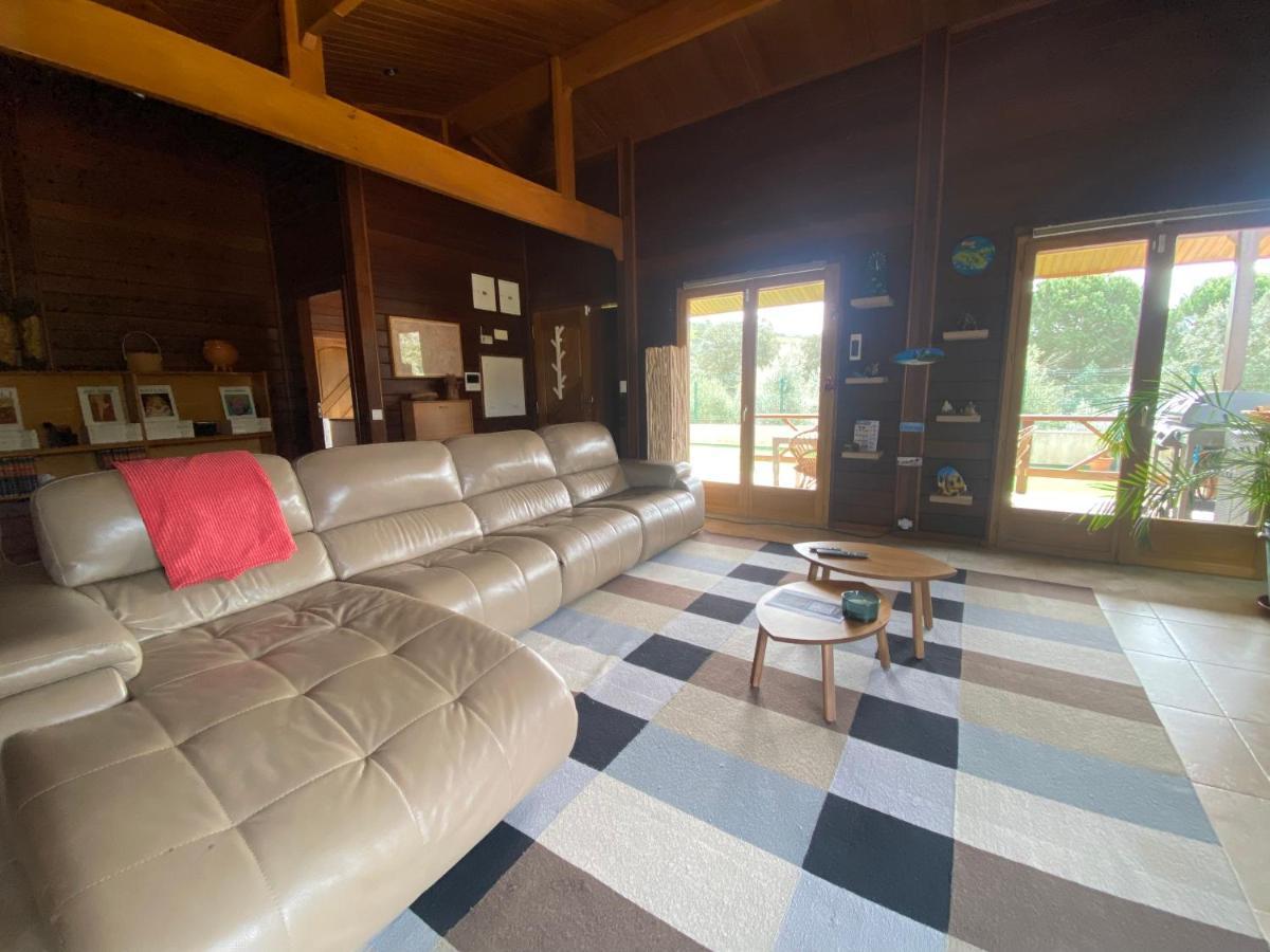 Wooden Twin Room Minde Екстериор снимка